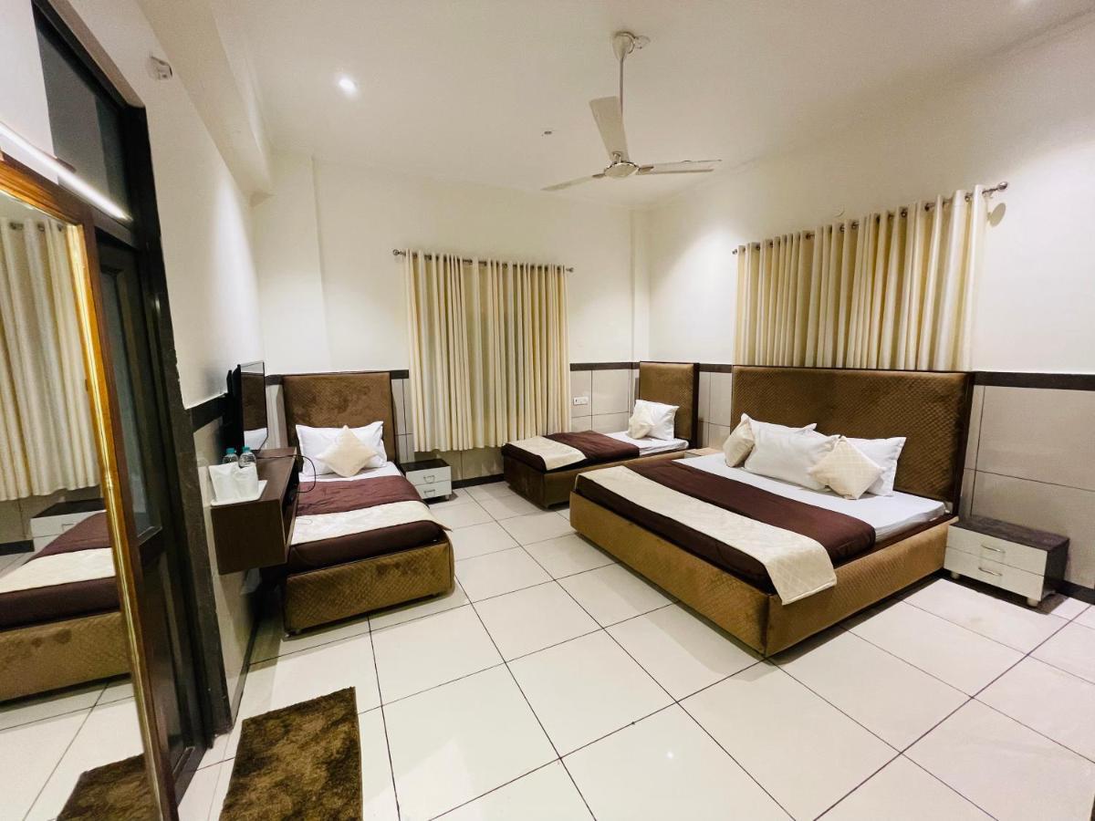 Primrose Hotel And Restaurant Sonipat Exteriér fotografie