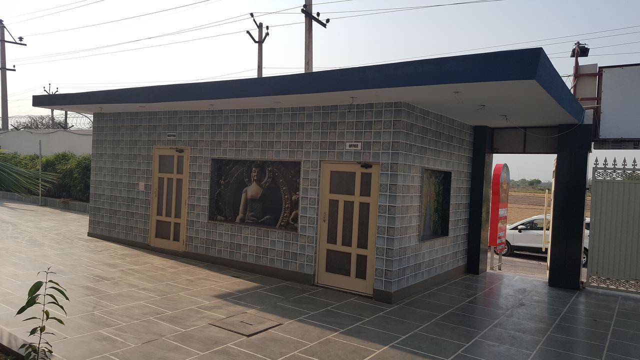 Primrose Hotel And Restaurant Sonipat Exteriér fotografie